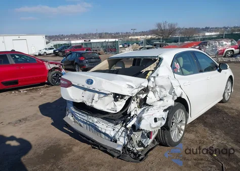 2018 Toyota Camry Hybrid Xle из США, поврежденный, VIN 4T1B21HK0JU005641